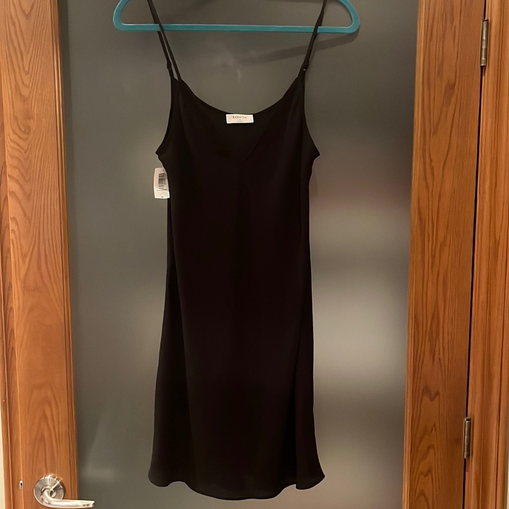 Aritzia Babaton “Noa” Slip